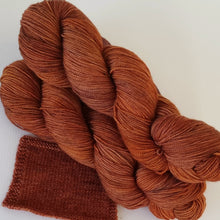 Load image into Gallery viewer, Merino 4ply high twist - Spice market