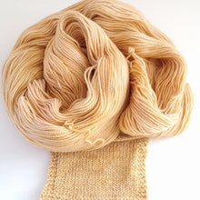 Load image into Gallery viewer, Merino 4ply high twist - Rata honey
