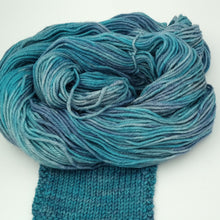 Load image into Gallery viewer, Merino DK -  Make a splash