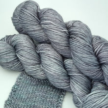 Load image into Gallery viewer, Merino/silk DK - Pigeon