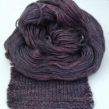 Load image into Gallery viewer, Merino/silk DK - Black orchid