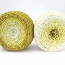 Load image into Gallery viewer, Merino 4 ply high twist Gradients
