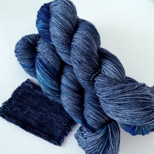 Load image into Gallery viewer, Merino 4 ply high twist - Twilight river