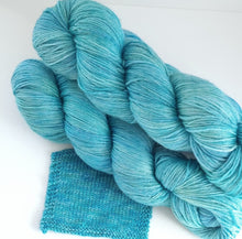 Load image into Gallery viewer, Merino/Bamboo/Silk 4 ply - Mermaid