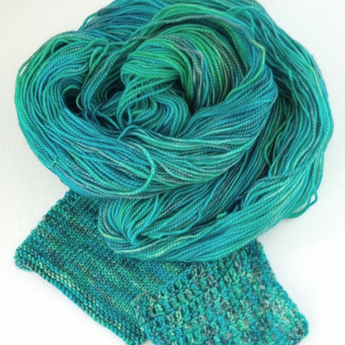 Merino 4 ply high twist - Jaded dreams