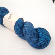 Load image into Gallery viewer, Merino/Silk DK on sale