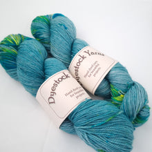 Load image into Gallery viewer, Merino high Twist 4ply on sale